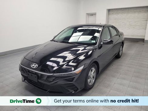 Used 2024 Hyundai Elantra SE FWD image 1