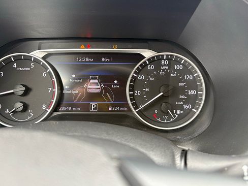 Used 2025 Nissan Sentra SV FWD image 12