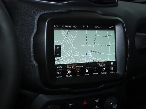 Used 2023 Jeep Renegade Latitude w/ Sun/Sound Group AWD/4WD image 26