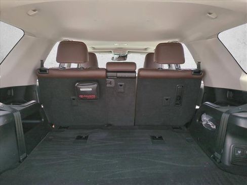 Used 2024 Toyota 4Runner Limited AWD/4WD image 6