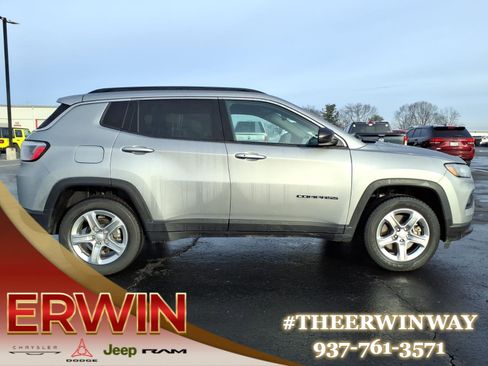 Certified 2024 Jeep Compass Latitude w/ Altitude Special Edition image 9