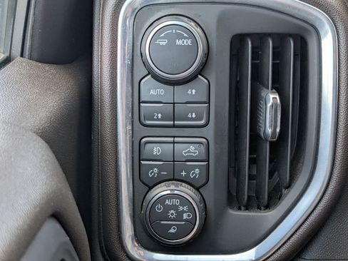 Used 2021 Chevrolet Silverado 1500 LTZ AWD/4WD image 25