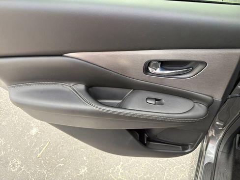 Used 2022 Nissan Murano S AWD/4WD image 24