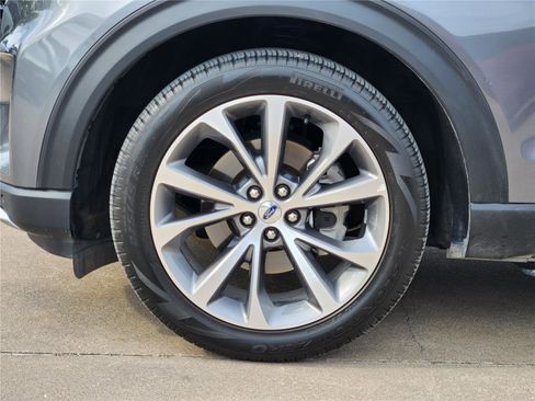 Used 2025 Ford Explorer Platinum w/ Ultimate Package RWD image 8