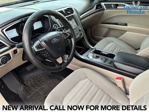 Used 2020 Ford Fusion SE image 8