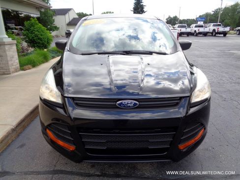 Used 2015 Ford Escape S FWD image 19