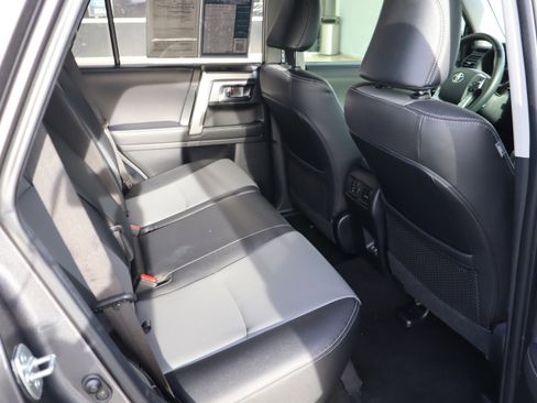 Used 2022 Toyota 4Runner SR5 Premium image 36