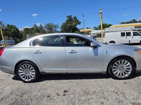 Used 2013 Lincoln MKS FWD image 8