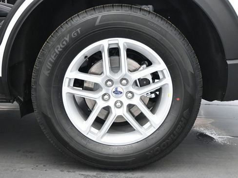 New 2026 Ford Explorer Active image 22