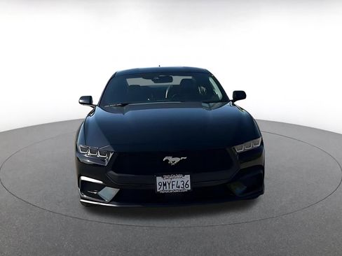 Used 2024 Ford Mustang Premium image 4
