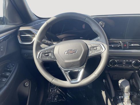 Used 2025 Chevrolet TrailBlazer ACTIV w/ Convenience Package image 18
