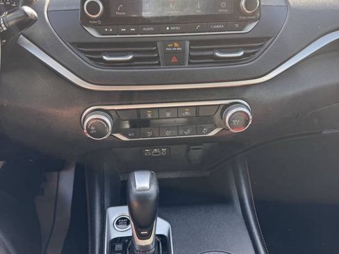 Used 2020 Nissan Altima 2.5 SR FWD image 17