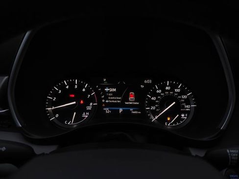 Used 2021 Toyota Highlander XLE AWD/4WD image 31