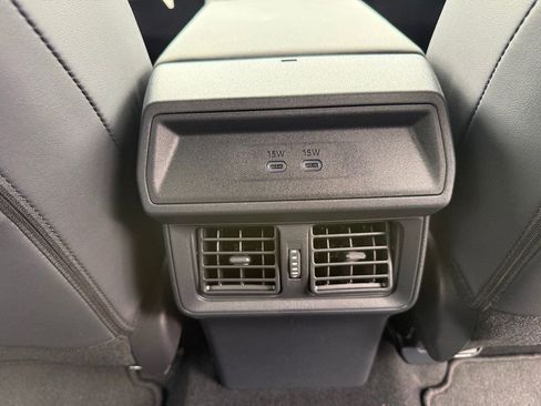 Used 2026 Toyota RAV4 AWD Plug-in Hybrid image 33