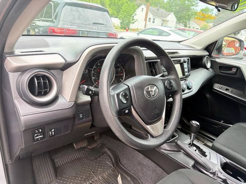 Used 2016 Toyota RAV4 LE AWD/4WD image 14