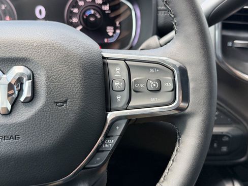 Used 2025 RAM 2500 Laramie AWD/4WD image 22