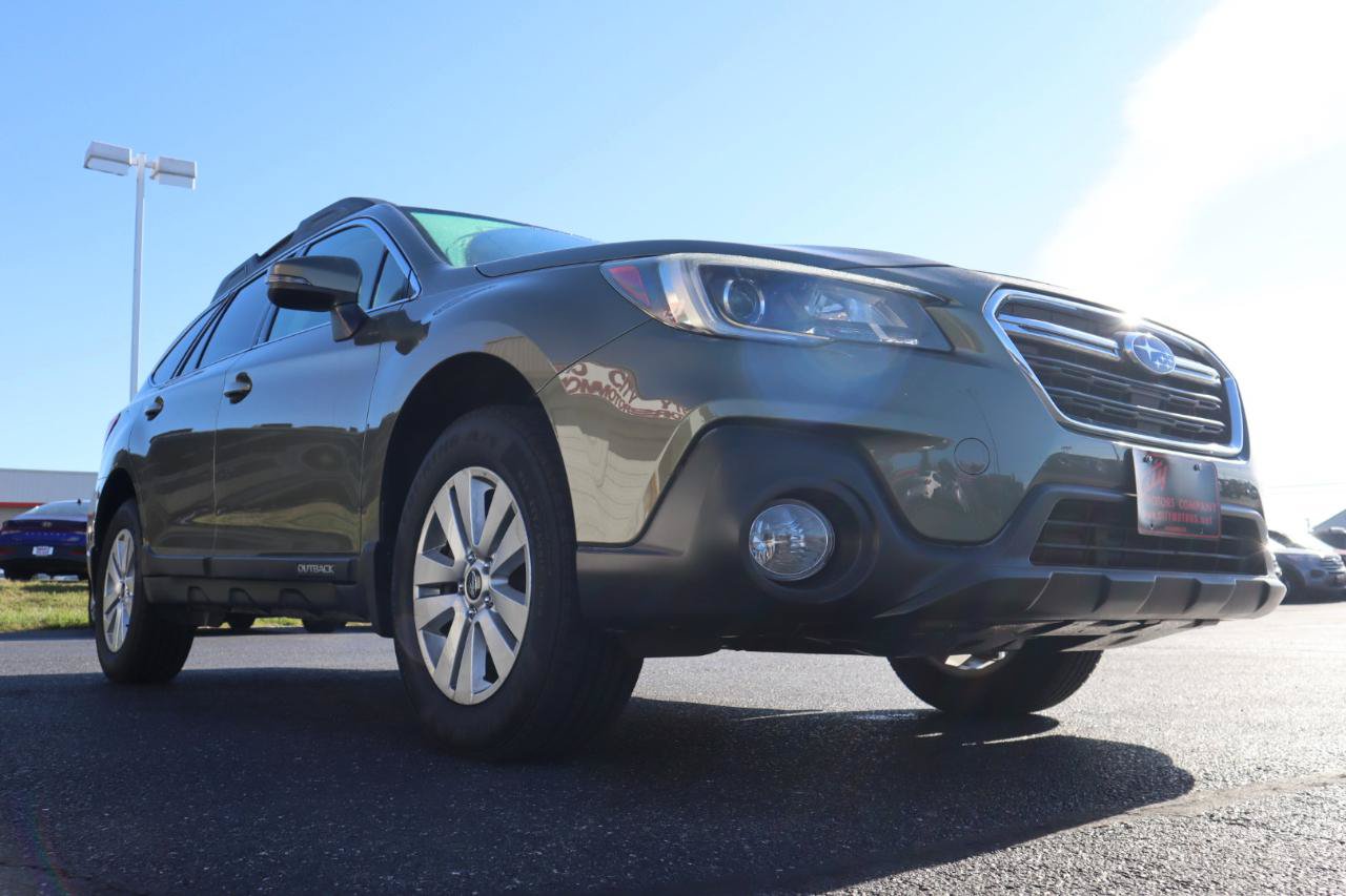 Used 2019 Subaru Outback 2.5i Premium w/ Popular Package #2 AWD/4WD image 17