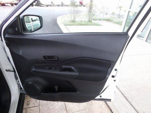 Certified 2024 Nissan Kicks S image 17