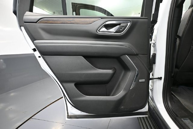 Used 2023 Chevrolet Tahoe Premier w/ Advanced Technology Package AWD/4WD image 27