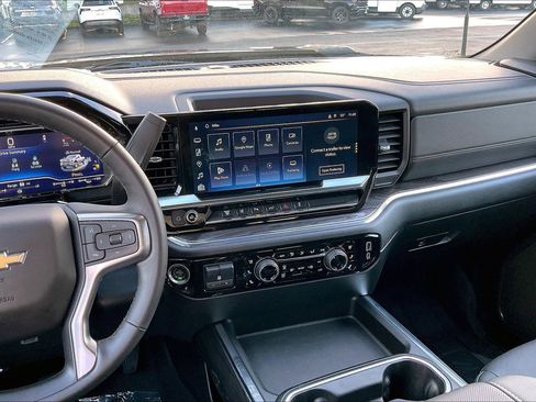 Used 2024 Chevrolet Silverado 3500 LTZ w/ LTZ Convenience Package image 6