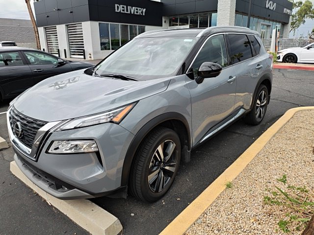 Used 2021 Nissan Rogue SL w/ Premium Package FWD image 3