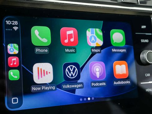 Certified 2023 Volkswagen Tiguan SE w/ Panoramic Sunroof Package image 17