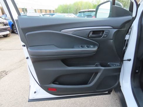 Certified 2023 Honda Passport TrailSport image 14