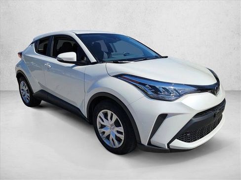 Used 2021 Toyota C-HR LE image 3