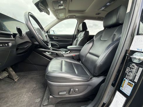 Used 2025 Kia Telluride S AWD/4WD image 13