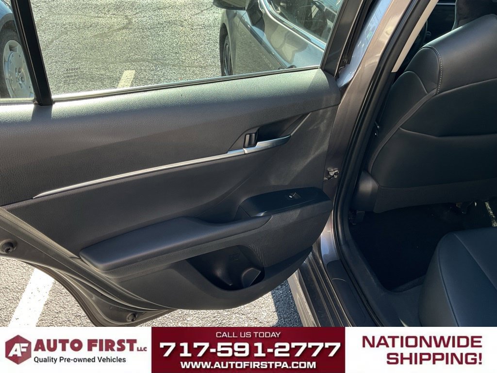 Used 2018 Toyota Camry SE w/ Audio Package FWD image 9