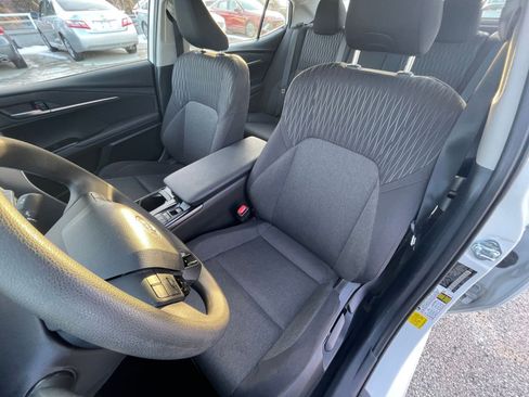 Used 2025 Toyota Camry LE image 36