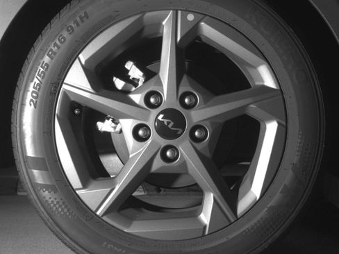 Used 2025 Kia K4 FWD image 18