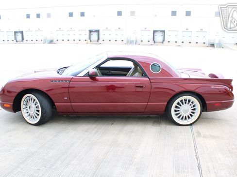 Used 2004 Ford Thunderbird RWD image 25