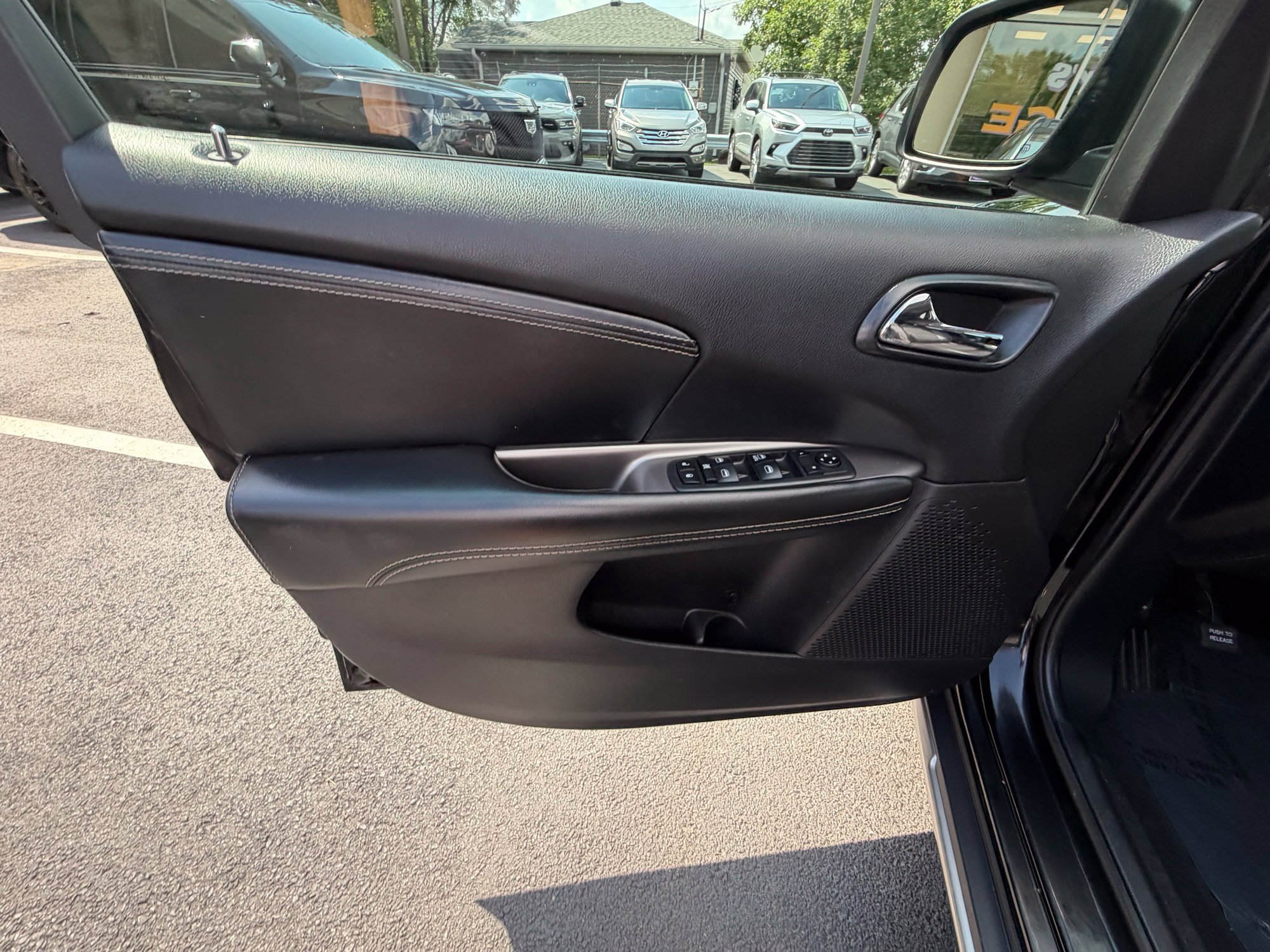 Used 2018 Dodge Journey Crossroad w/ Nav & Sun Group AWD/4WD image 14