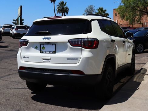 Used 2018 Jeep Compass Sport AWD/4WD image 13