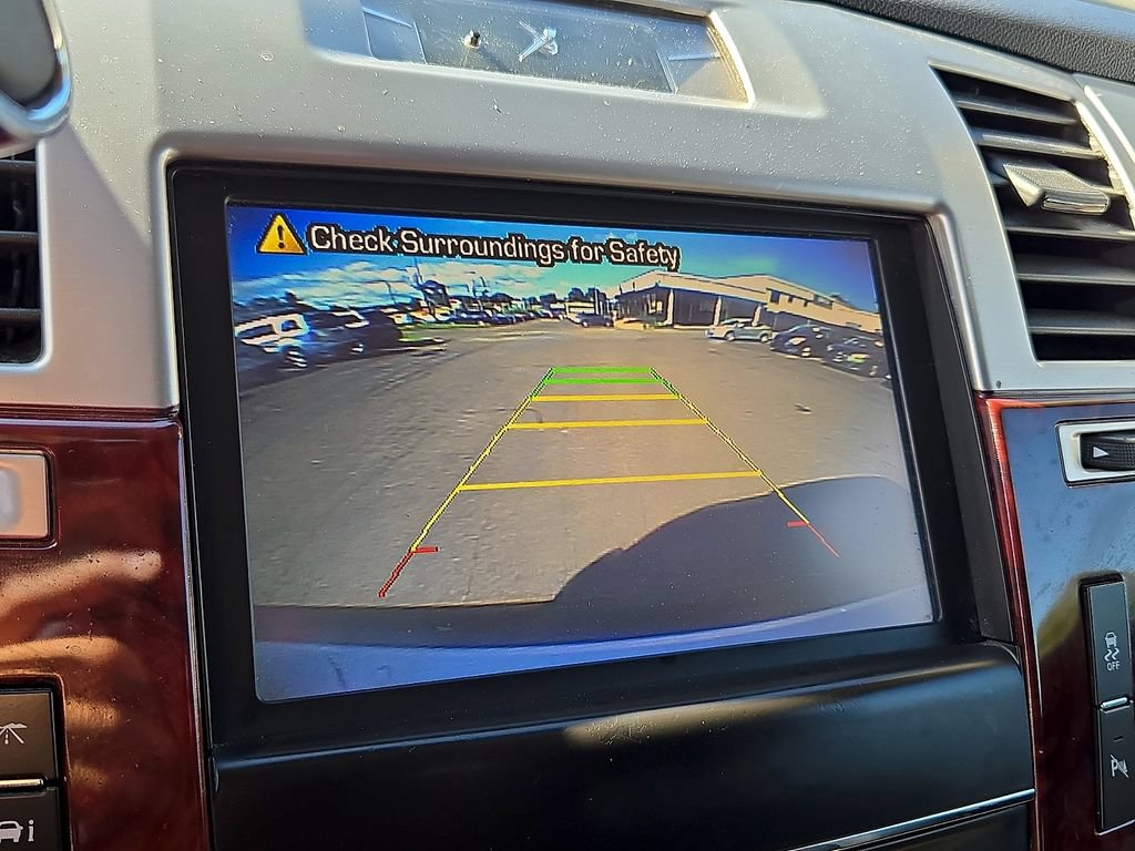 Used 2014 Cadillac Escalade Luxury RWD image 18