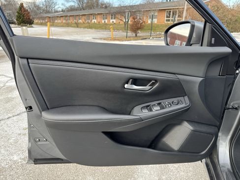 Used 2022 Nissan Sentra S image 22