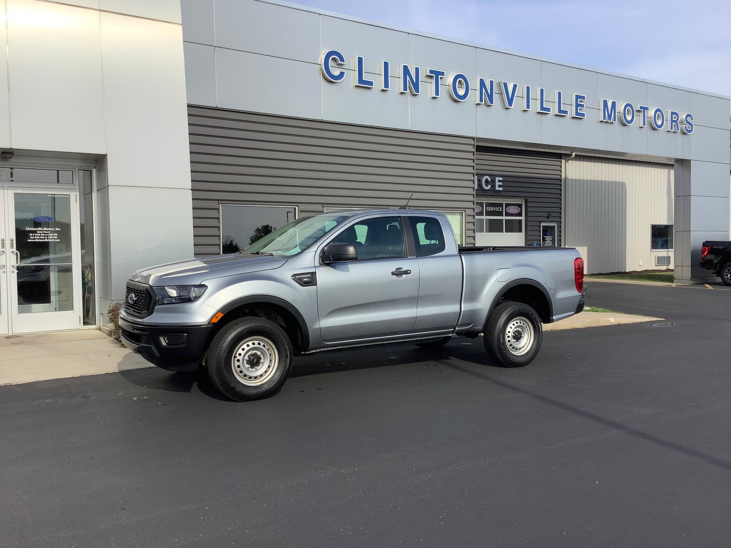 Used 2023 Ford Ranger XL w/ Equipment Group 101A High RWD image 1