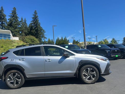 Used 2024 Subaru Crosstrek 2.0i Premium AWD/4WD image 9
