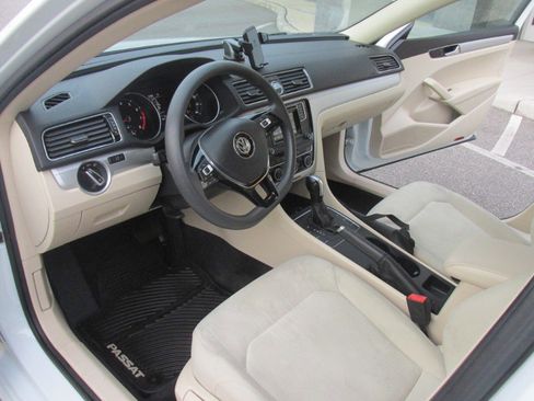 Used 2017 Volkswagen Passat 1.8T S image 50