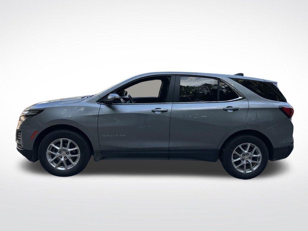Used 2024 Chevrolet Equinox LT w/ LPO, Floor Liner Package FWD image 2
