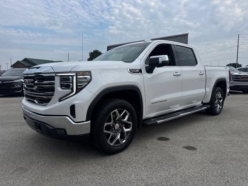 Used 2025 GMC Sierra 1500 SLT w/ SLT Premium Plus Package AWD/4WD image 2