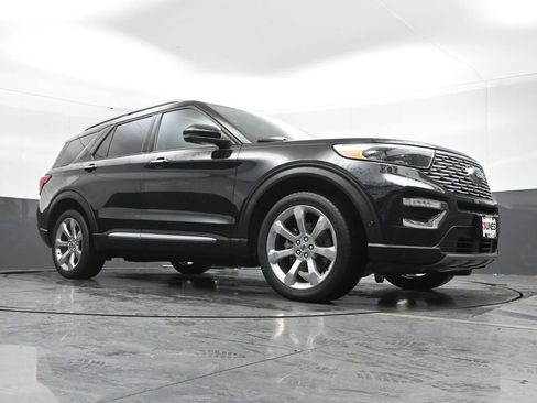 Used 2020 Ford Explorer Platinum w/ Premium Technology Package image 27