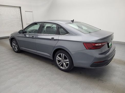 Used 2024 Volkswagen Jetta SE image 3
