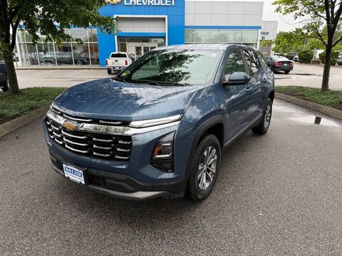 Used 2026 Chevrolet Equinox LT AWD/4WD image 10