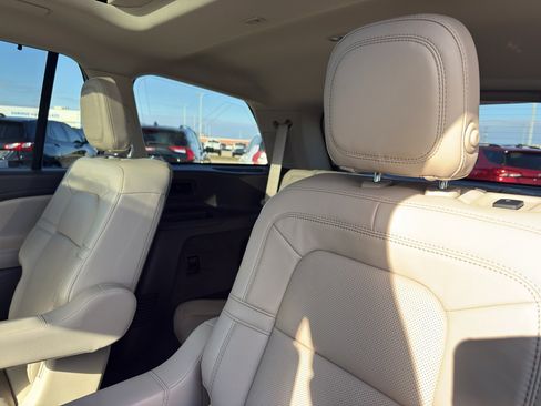 Used 2022 Lincoln Aviator Reserve w/ Equipment Group 201A image 35