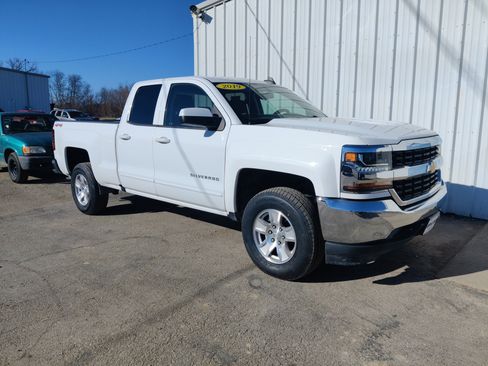 Used 2019 Chevrolet Silverado 1500 LT image 2