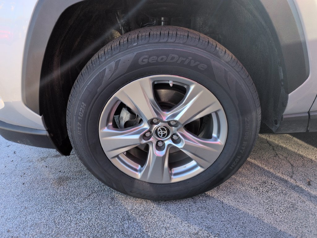 Certified 2024 Toyota RAV4 LE AWD/4WD image 27