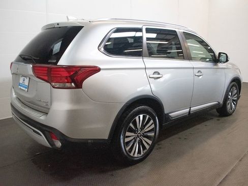 Used 2019 Mitsubishi Outlander AWD image 4
