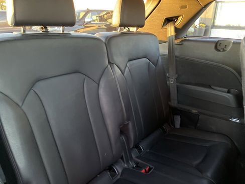 Used 2017 Audi Q7 3.0T Premium Plus image 35